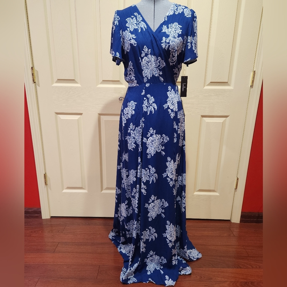 Lulu's Heart of Mardigold Navy Blue w White Floral Print Wrap Maxi Dress, M, NWT - Picture 3 of 9